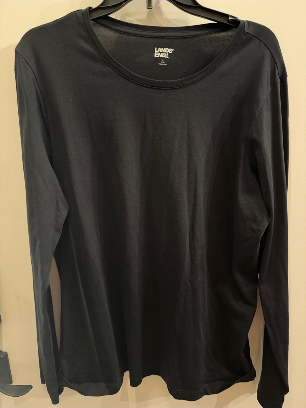 Lands' End Black Long-Sleeve Crewneck Tee